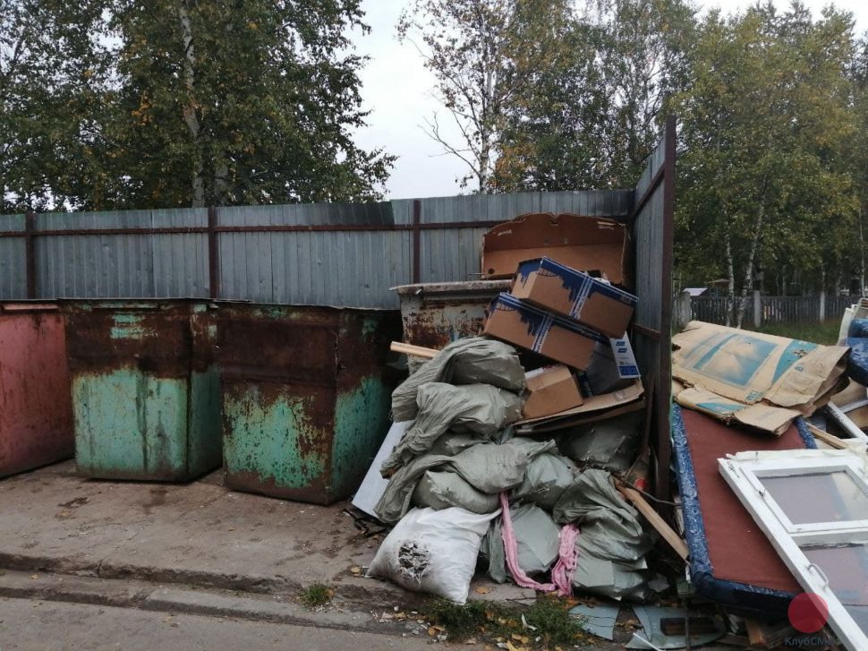 Возле детского сада «Малиновка» в Северодвинске образовалась свалка